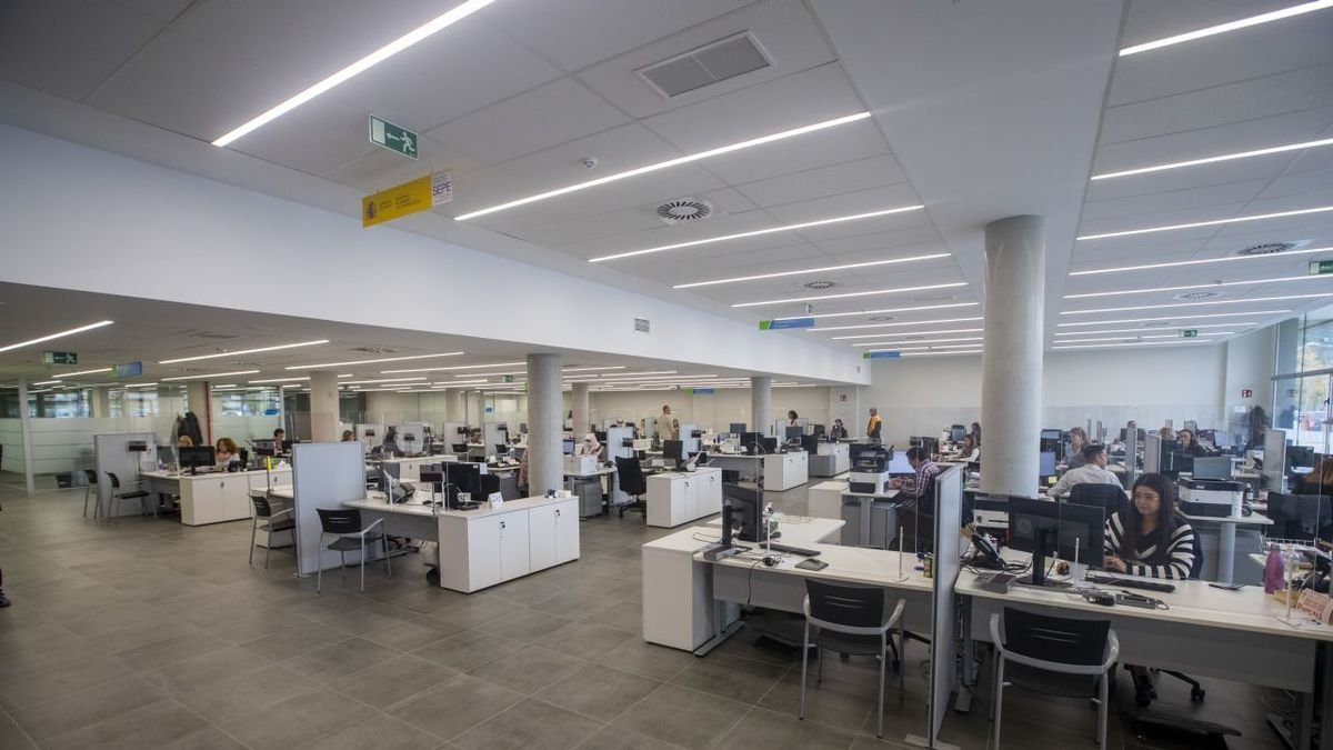 La oficina del SEPE en Cappont, una de las dos de Lleida, el día de su inauguración. - DIARI SEGRE