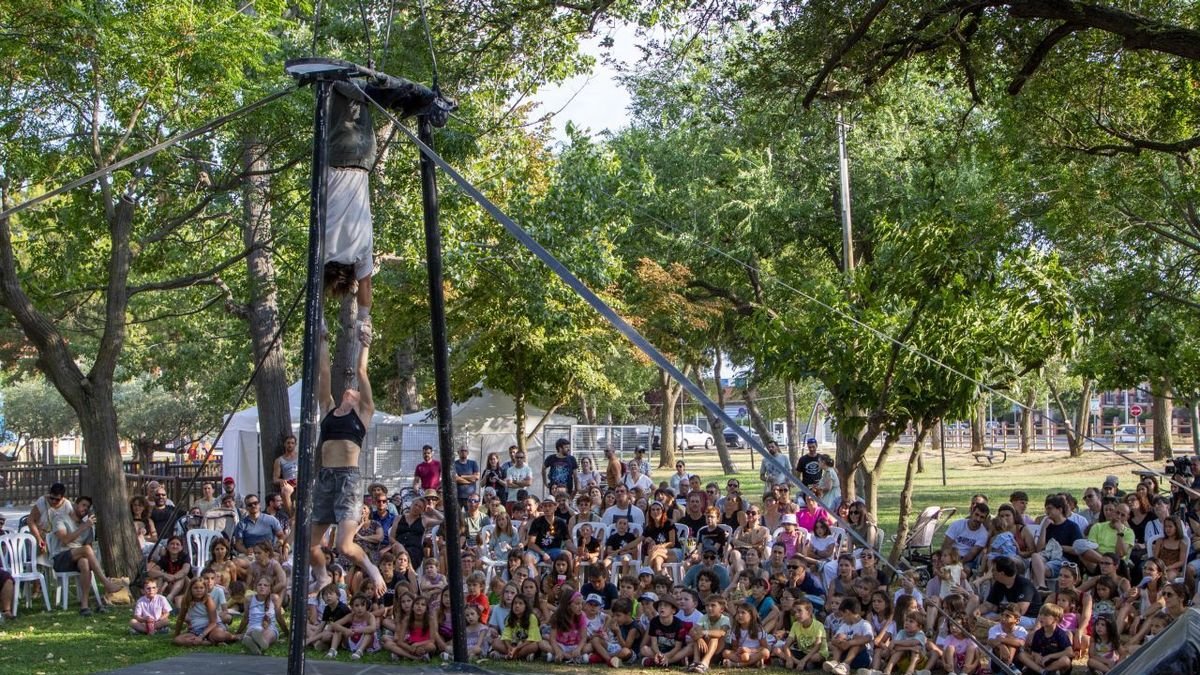 Uno de los espectáculos de la última jornada del Circ Picat. - GERARD HOYAS