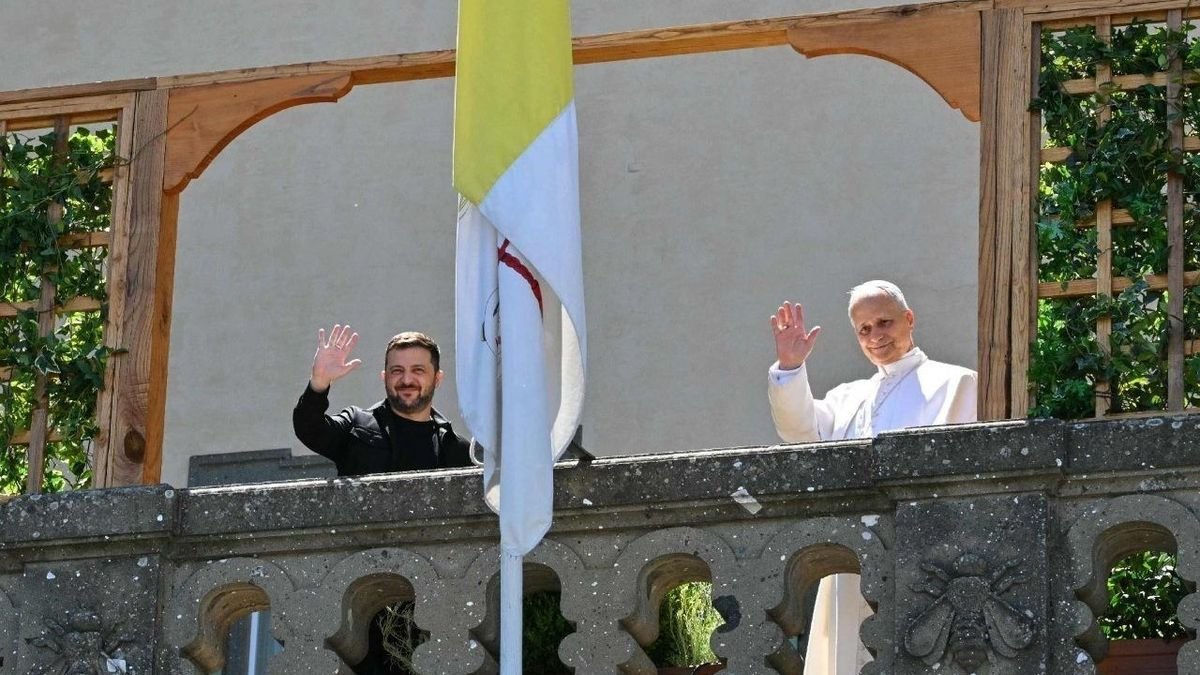 Lleó XIV va oferir ahir a Zelenski el Vaticà per negociar la pau amb Rússia. - VATICAN MEDIA / EUROPA PRESS