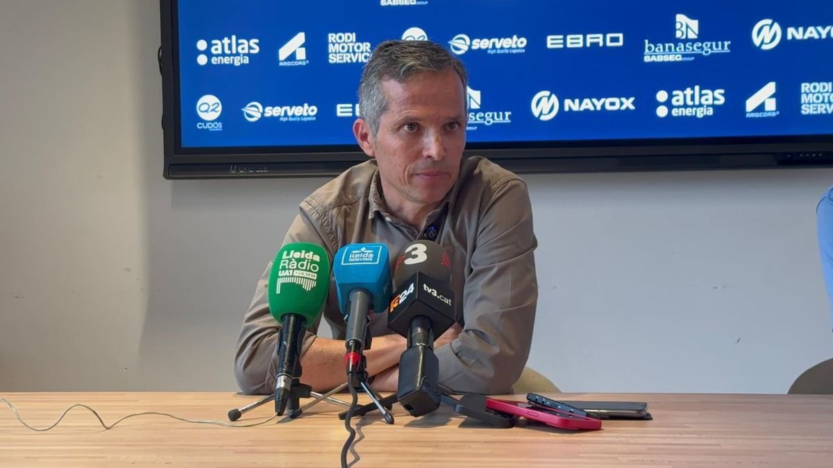 Xavier Bartolo, ahir durant la compareixença davant els mitjans. - ATLÈTIC LLEIDA