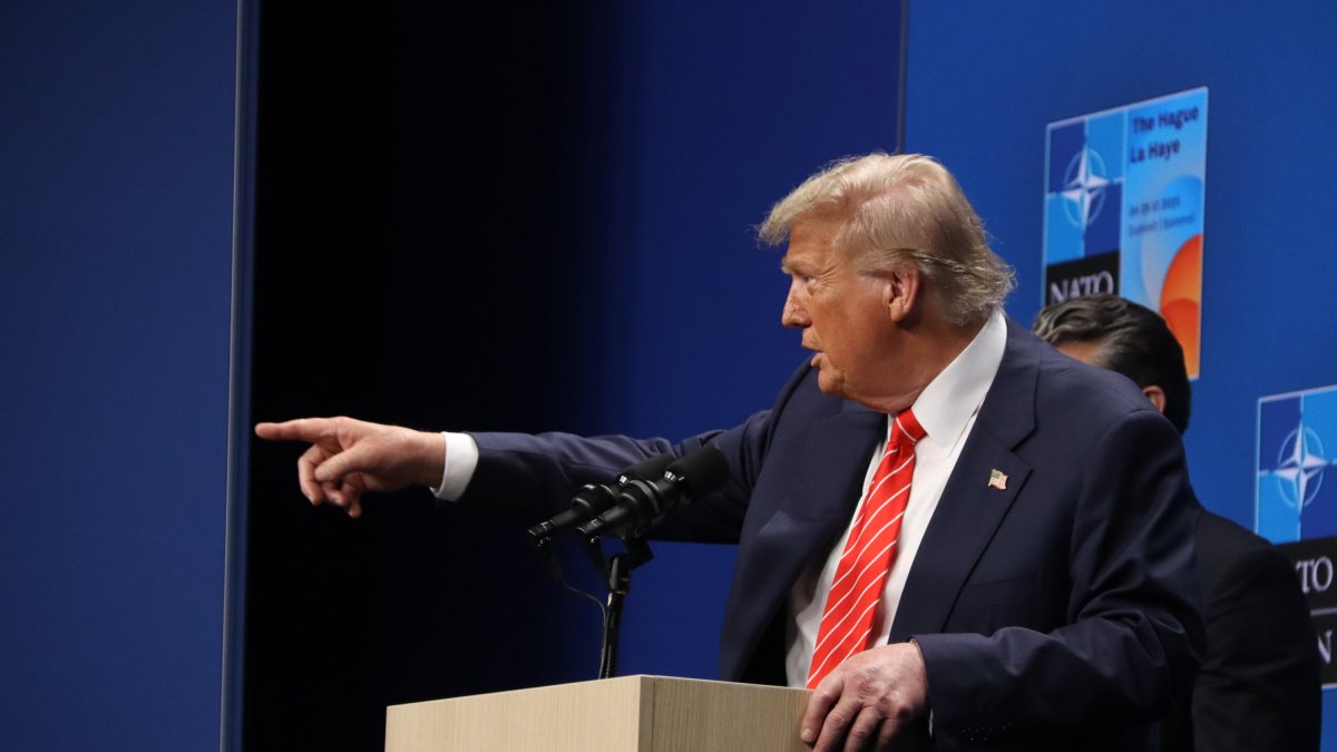 El president dels Estats Units, Donald Trump, durant la roda de premsa posterior a la cimera de l'OTAN celebrada a la Haia.