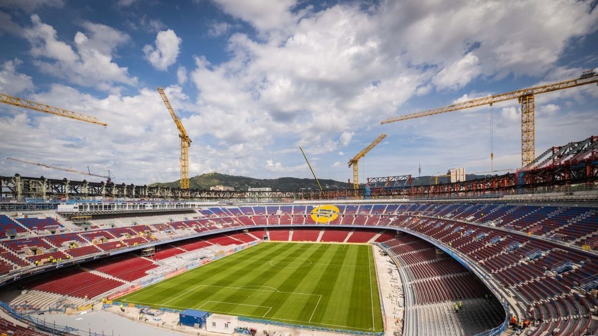 Les obres de la primera i segona graderia de l’Spotify Camp Nou no estaran acabades a temps. - FCB