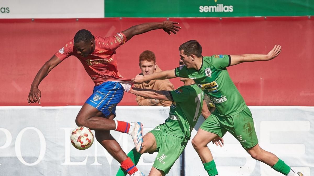 Lamine Diaby, jugador lleidatà que ha fitxat per l’Atlètic Lleida.