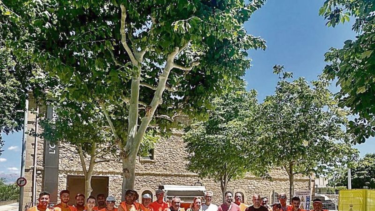 Els operaris que han estat contractats en aquest pla d’ocupació local de Balaguer. - PAERIA BALAGUER