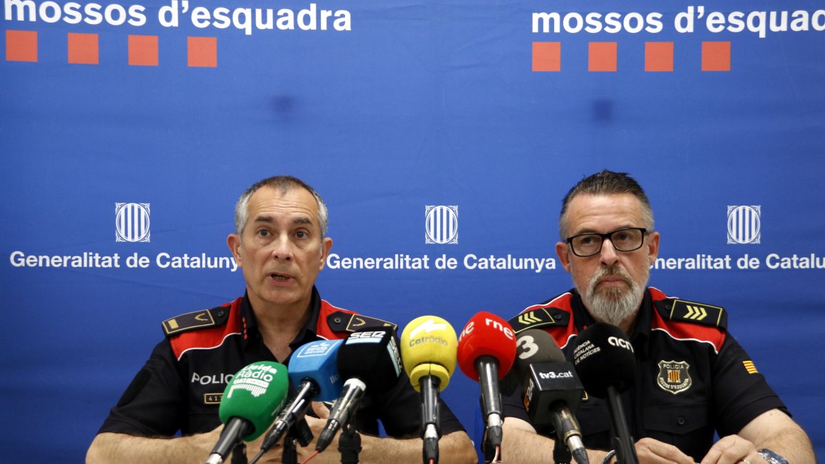 El cap de l'ABP Segrià, Xavier Ribelles, i el cap d'investigació de l'ABP Segrià, Jordi Fadurdo, en roda de premsa.