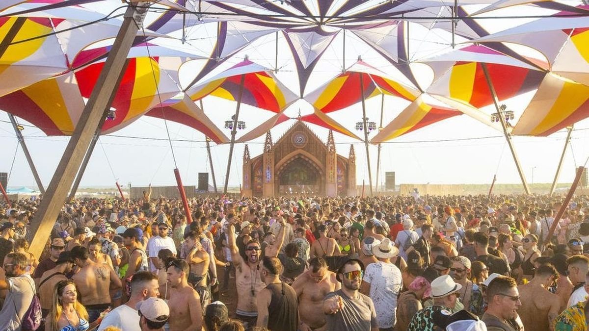 Imagen de archivo de la edición del Monegros Desert Festival del año pasado. - GERARD HOYAS