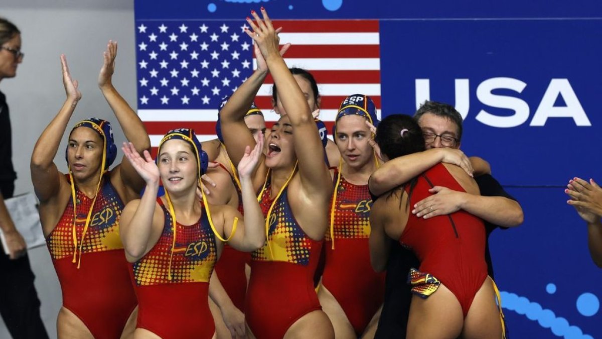 L’equip estatal celebra la medalla de bronze. - EFE