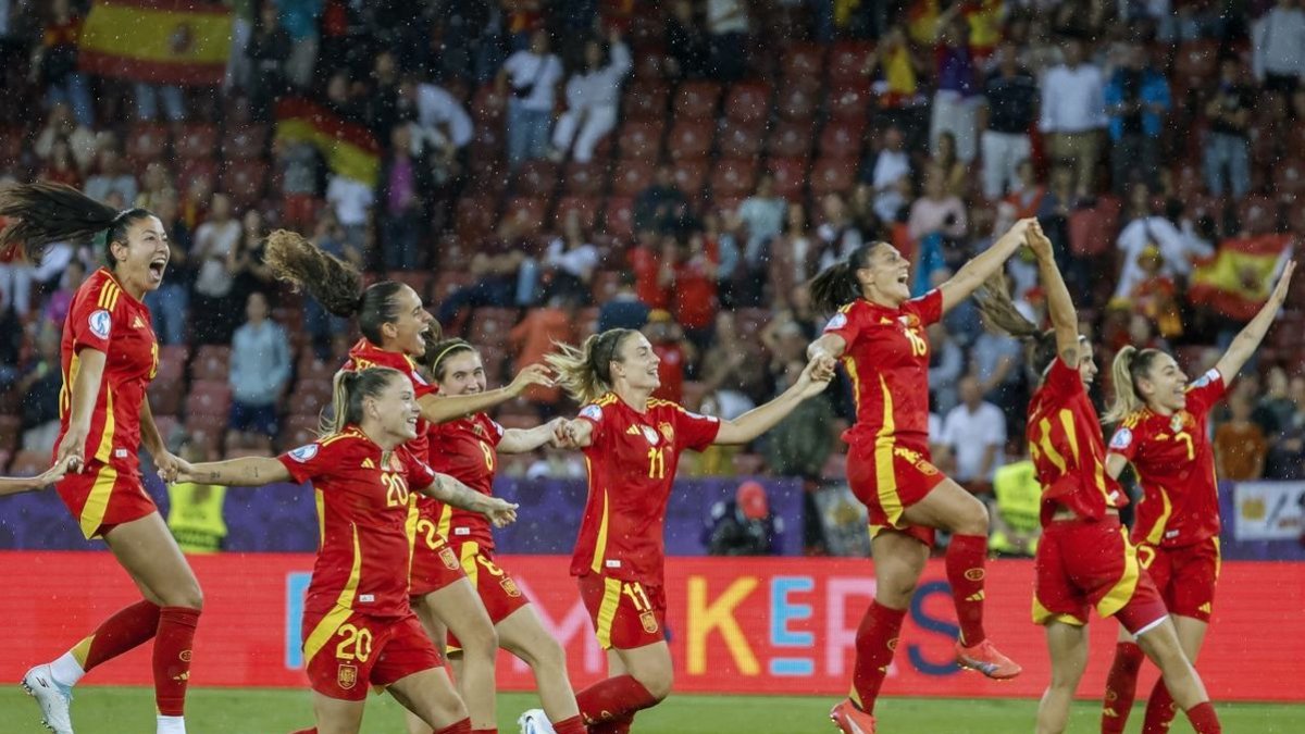 El fútbol lidera las audiencias - EFE/ANA ESCOBAR