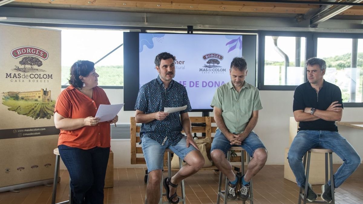Presentación ayer del ciclo de actividades ‘A ritme de dona’. - LAIA PEDRÓS