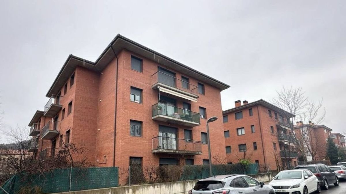 Los dos bloques de pisos sociales del Incasòl en La Pobla. - AYUNTAMIENTO DE LA POBLA DE SEGUR