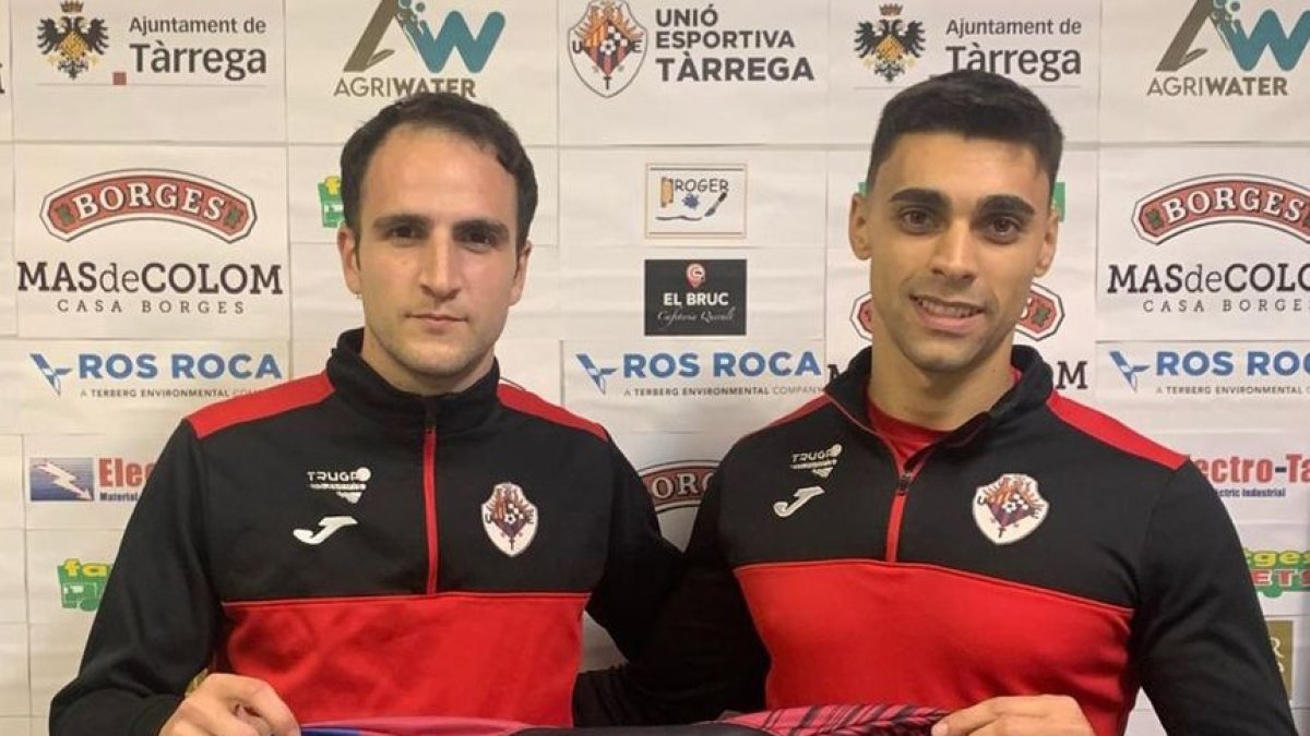 Eric Monter y Manu Rodríguez y, a la derecha, Adrià Martínez y el presidente Andreu Llanes. - FG