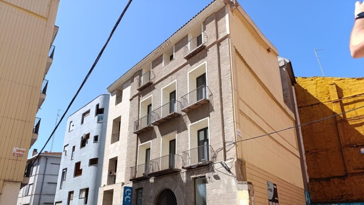 La Casa dels Artistes, ubicada en los números 31-33 de Cavallers. - S.E.