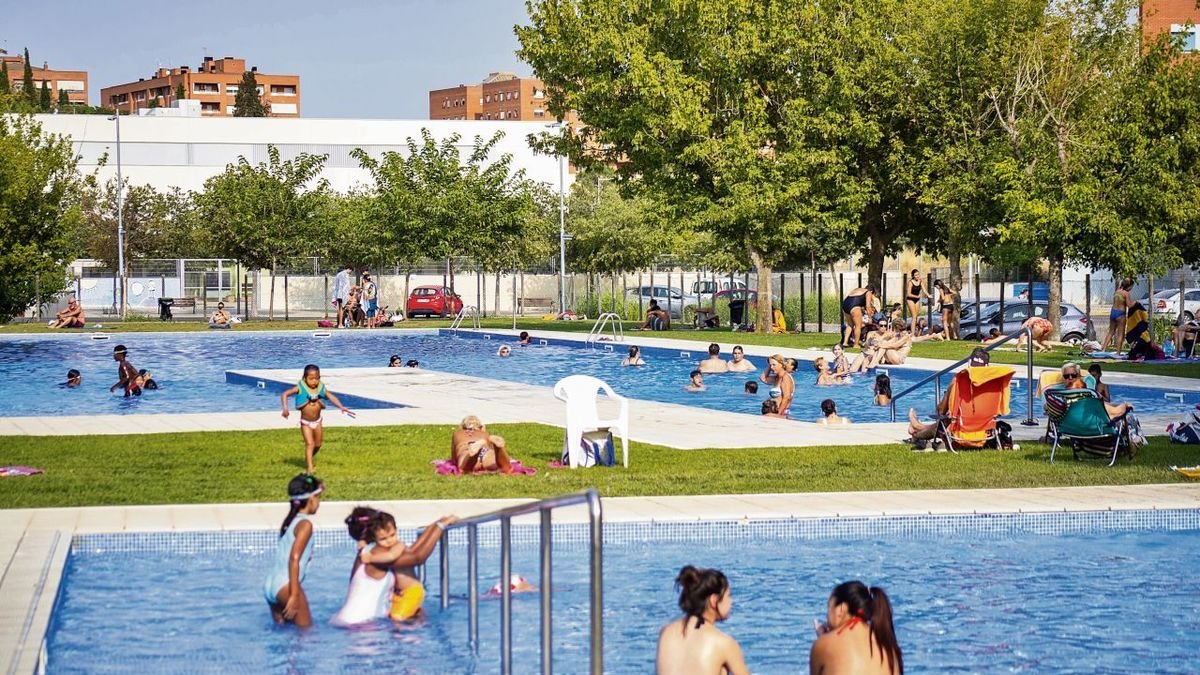 Lleida ciudad dedica 180.000 euros a mantener las públicas - GERARD HOYAS