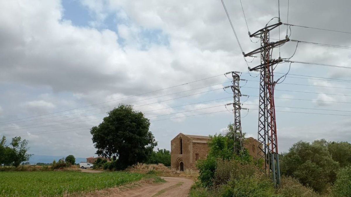 El monasterio de Santa Maria de les Franqueses se ubica en la zona sudoeste del término de Balaguer. - ENDESA