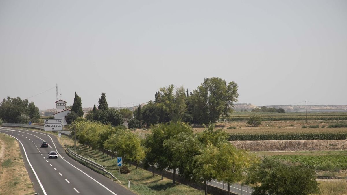 Vista de los terrenos junto a la autovía A-2 donde está prevista la planta de biogás de Vilagrassa. - CONSELL COMARCAL DE L’URGELL