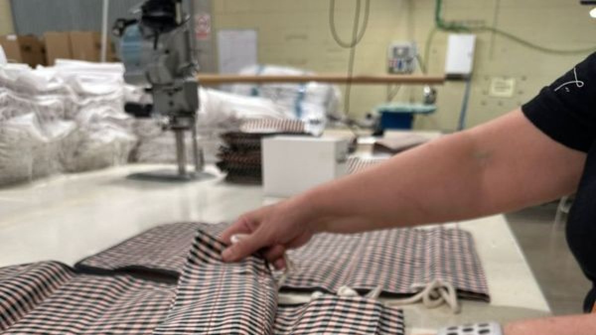 Confecció d’un producte en un CIRE. - DEPARTAMENT DE JUSTÍCIA