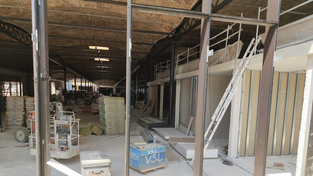 Vista de les obres a l’interior dels Docs al sector més pròxim a l’estació de trens. - J.M.A.