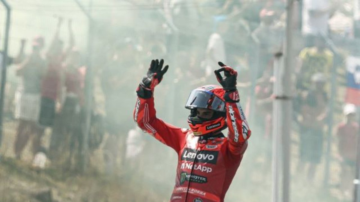 Marc Márquez festeja su duodécima victoria este año en una prueba Sprint. - MOTOGP