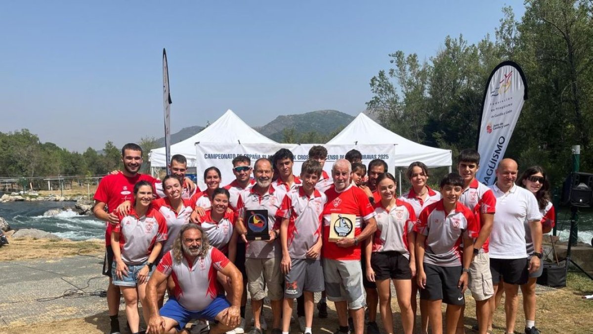 En la imagen, los palistas del Sícoris que tomaron parte en el campeonato en Sabero.