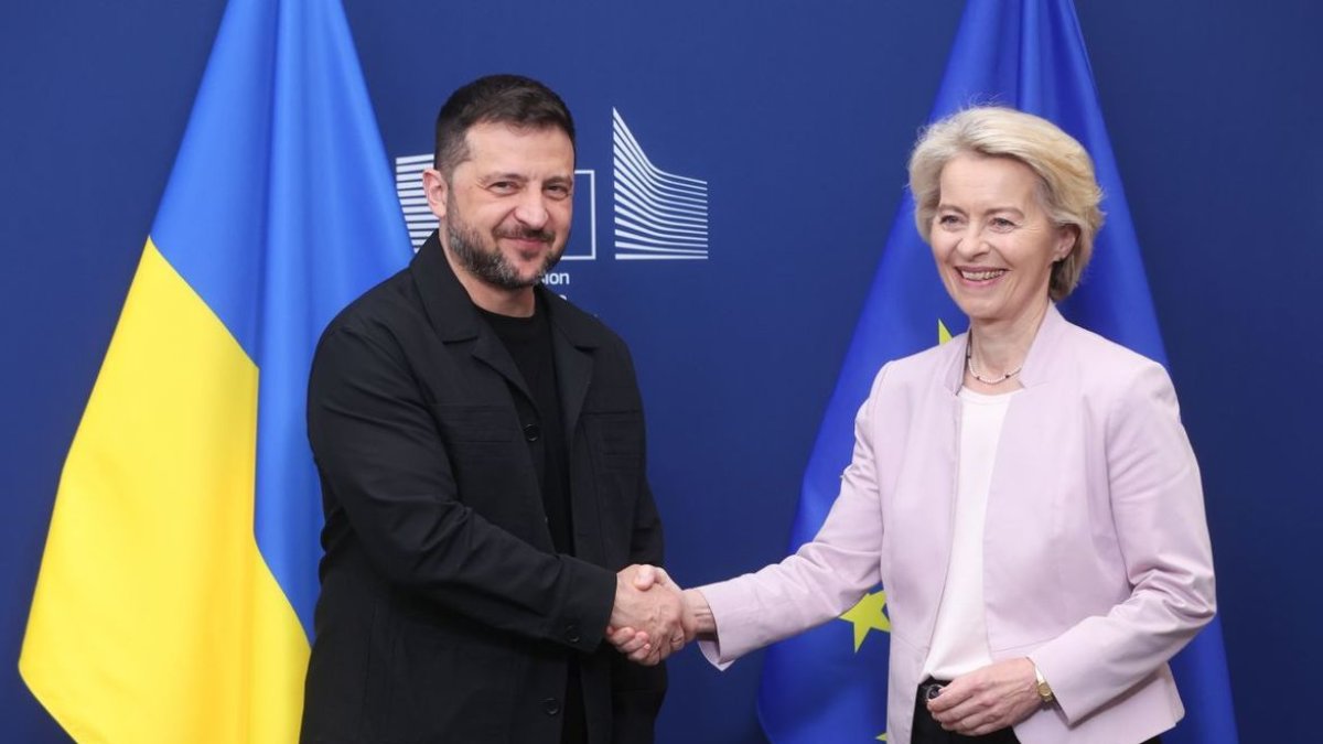 Zelenski se reunió ayer en Bruselas con Von der Leyen. - EFE/EPA/OLIVIER HOSLET