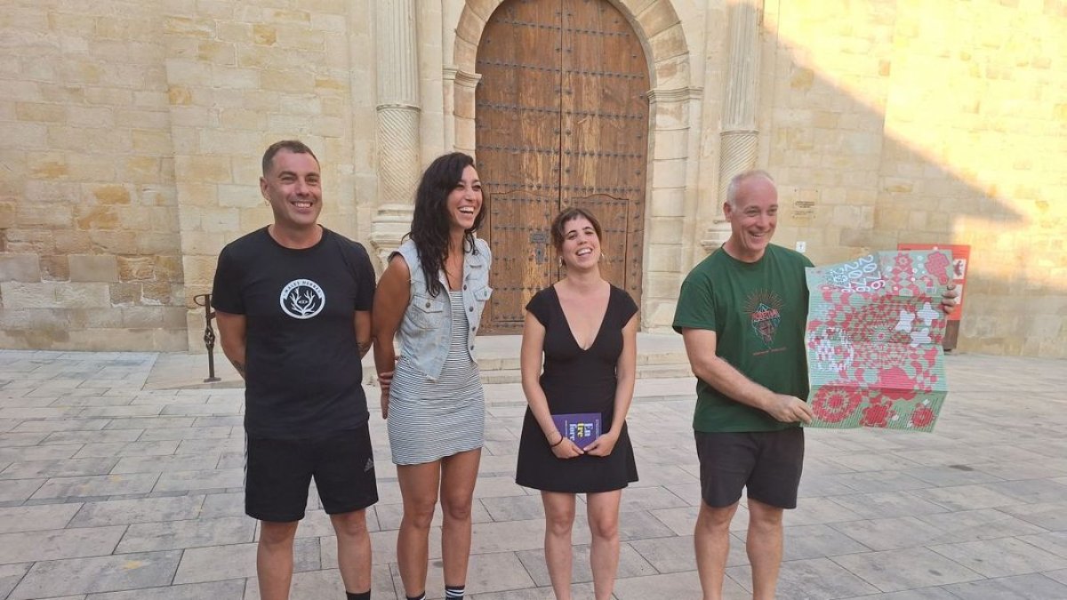 David Caño, Gisela Arimany, Maria Garcia i Josep Vicent Cabrera, ahir a Juneda abans de la gala. - ANNA PÉREZ MIR/FONOLL