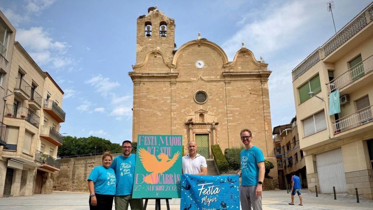 Presentación ayer del programa y el cartel de la Festa Major de Alcarràs. - AJUNTAMENT D’ALCARRÀS