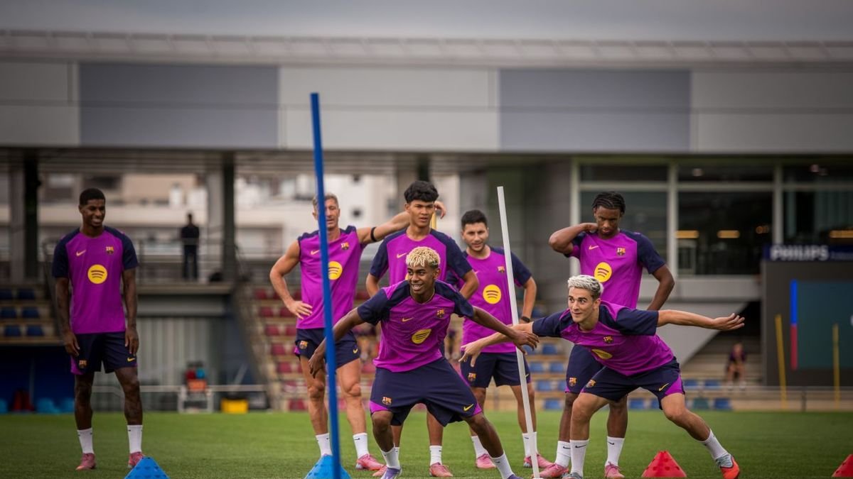 El equipo sigue entrenando sin saber dónde jugará como local. - FCB