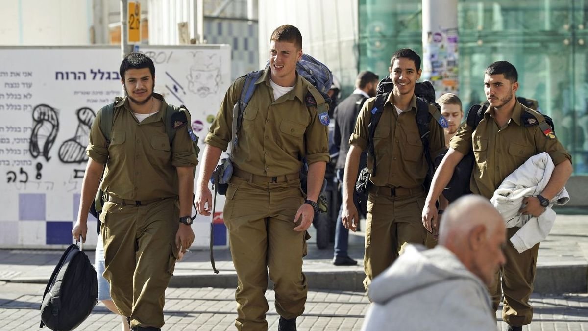 Israel ha ordenat la mobilització de 60.000 reservistes per al seu pla per prendre la ciutat de Gaza. - EFE/ ALEJANDRO ERNESTO