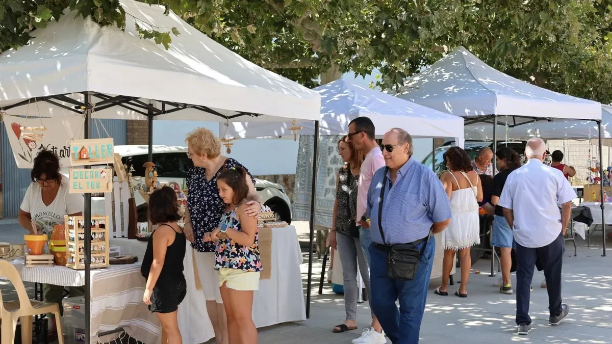 Sidamon y El Poal celebraron el pasado fin de semana actos como la Fira del Pou Alt o una gincana de barro. - J.GÓMEZ/J.M. LLOVERA