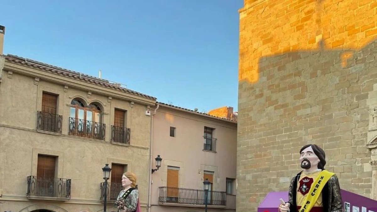 Els Gratali van presentar el carro dilluns passat al centre del municipi. - EVA LLAUET