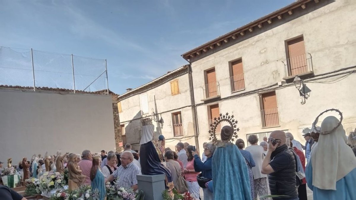 Un millar de personas en la Romeria de les Verges de la Ribagorça - TXELL CENTENO