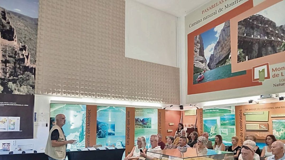 El centre d’interpretació de Viacamp va acollir la conferència.
