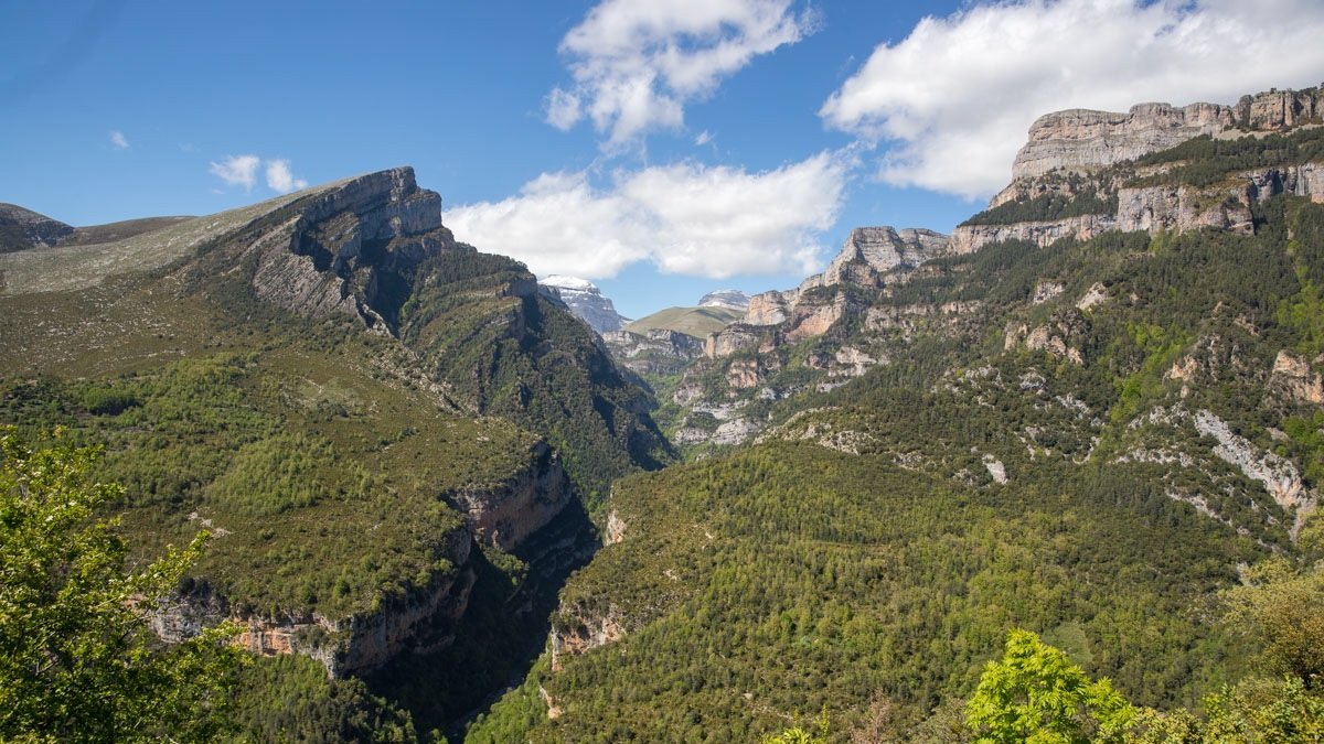 Vista del Cañón de Añisclo en los Pirineos-Monte Perdido de Aragón, en una imagen de archivo. EFE/Javier Cebollada