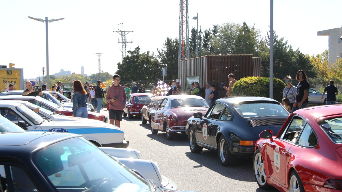 El McAuto Lleida Clàssic de l'any passat va reunir a desenes d'aficionats als cotxes clàssics