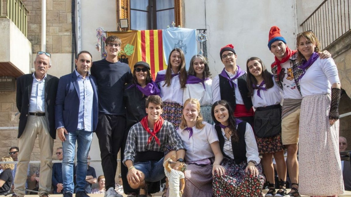 Miembros de Los Coixos relevaron a Sònia Vallverdú como Piadors de l’Any. - LAIA PEDRÓS