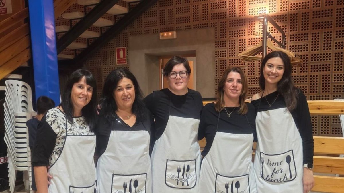 Las participantes en el concurso. - A.CASTELLNOU
