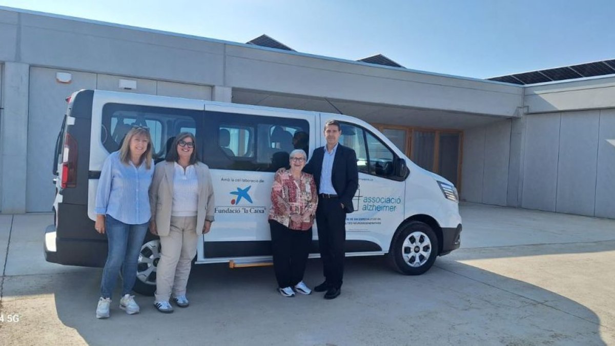 L’entitat Alzheimer de Tàrrega adquireix un vehicle adaptat - ASSOCIACIÓ ALZHEIMER TÀRREGA I COMARCA