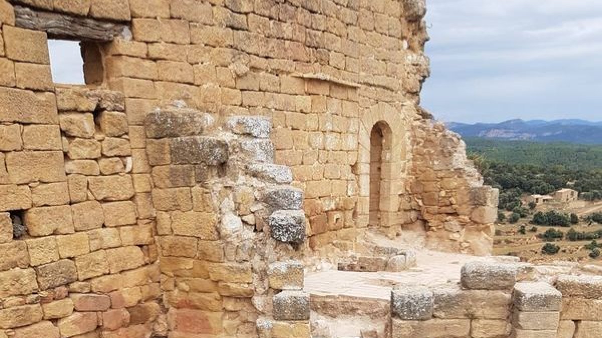 Las obras de restauración en la fortaleza medieval de Lladurs. - D.R.