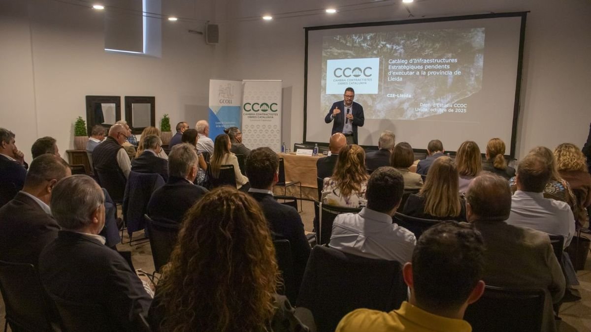 El president de la Cambra de Contractistes d’Obres de Catalunya, Lluís Moreno, ahir en la jornada. - ÀLEX SAMPER