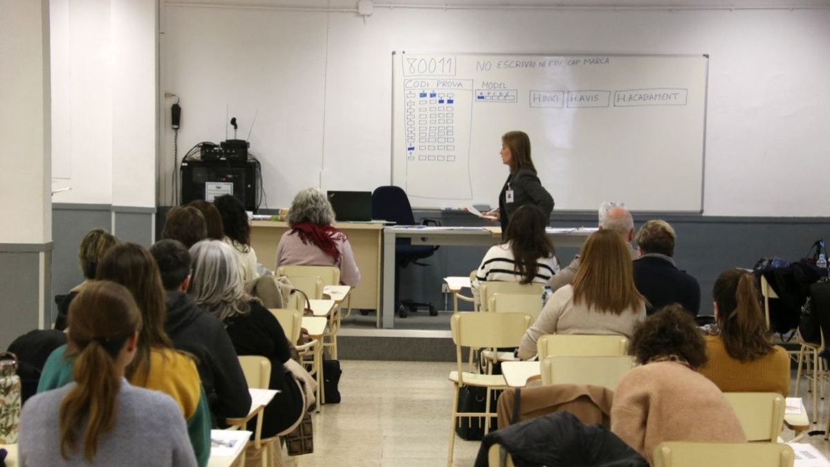 Examen per entrar en una borsa de secretaris el 2004. - SEGRE