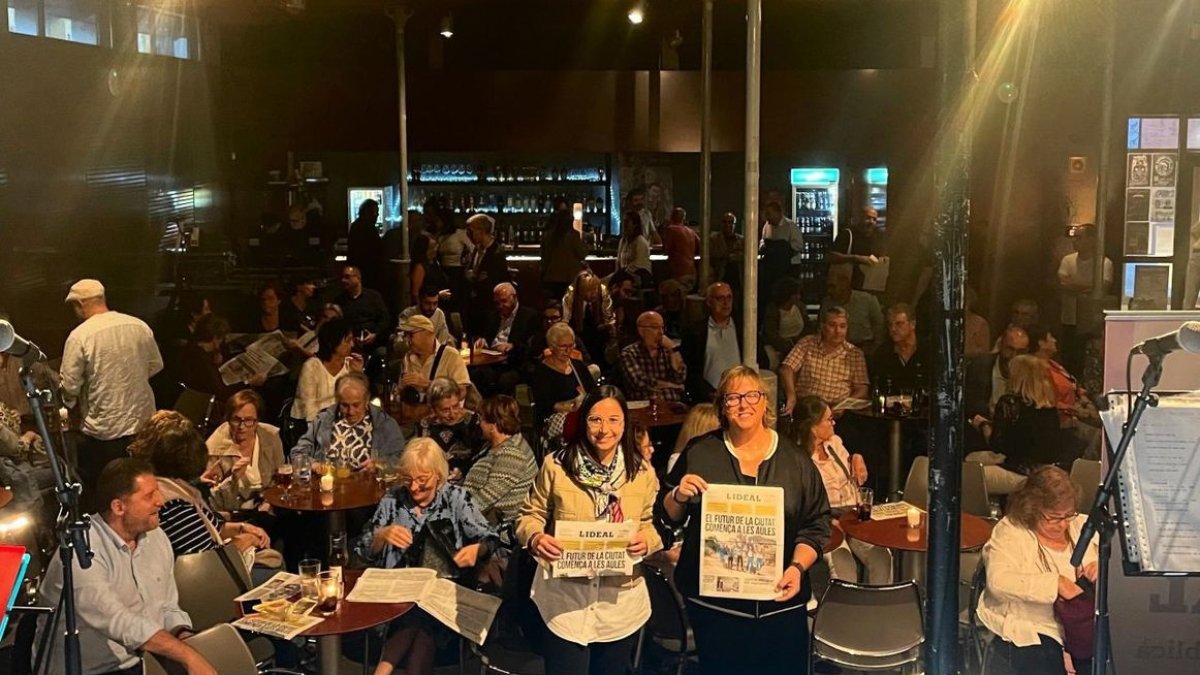 La presentació va tenir lloc ahir al Cafè del Teatre. - ERC
