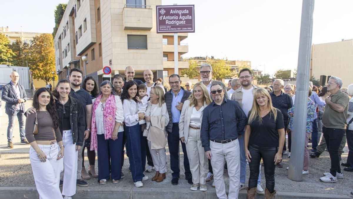 A l’acte van assistir l’alcalde, edils i familiars d’Águila.