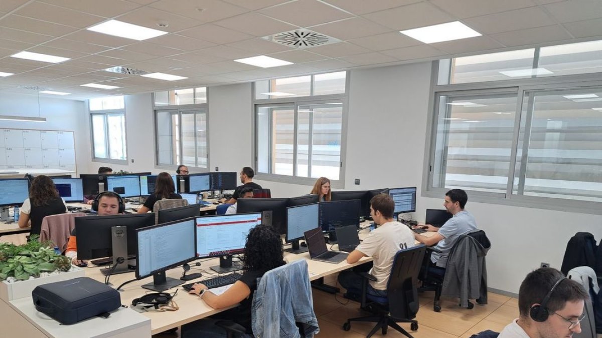 La multinacional GFT IT Consulting, que té una seu a Gardeny, facilita el teletreball als empleats. - SCD