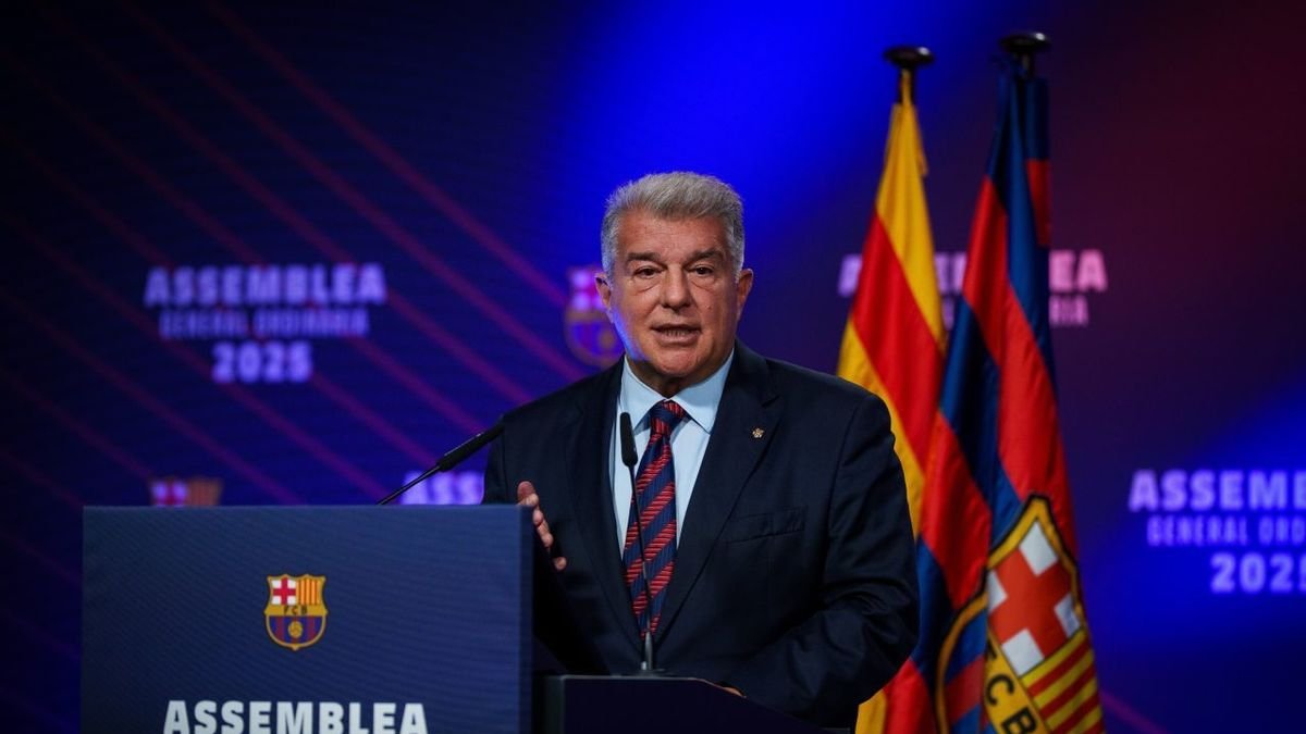 Joan Laporta, ahir durant la seua intervenció en l’assemblea de socis compromissaris. - FCB/GERMÁN PARGA
