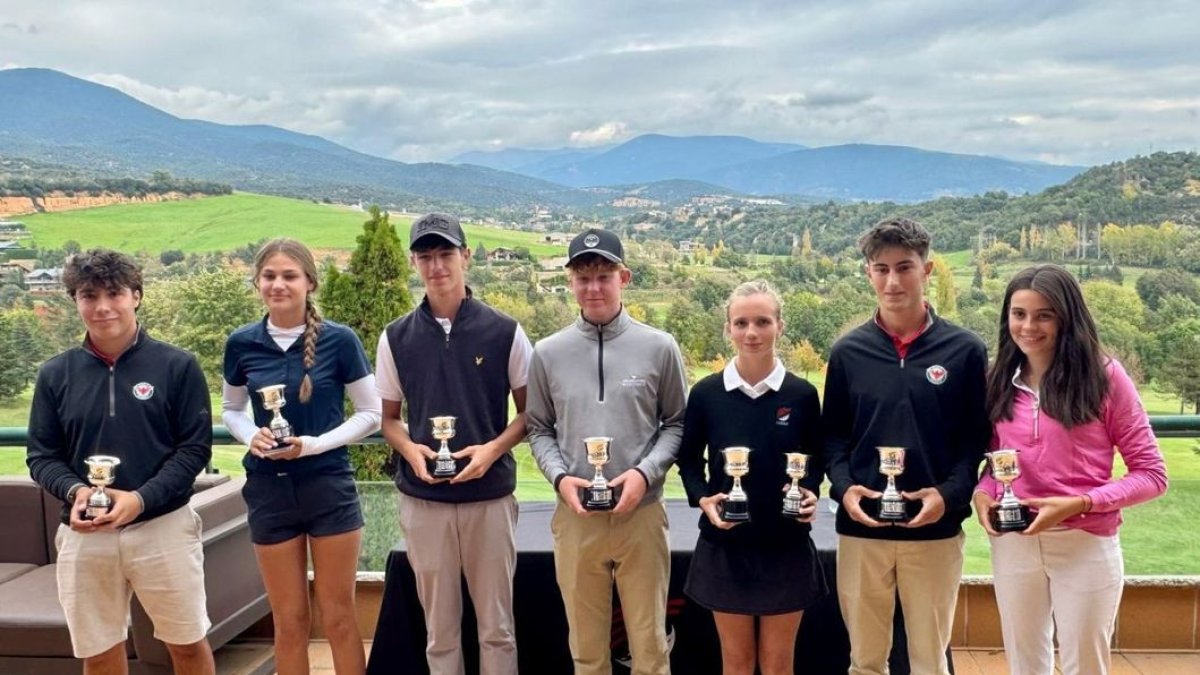 Los ganadores de las competiciones celebradas en el Aravell. - FCGOLF