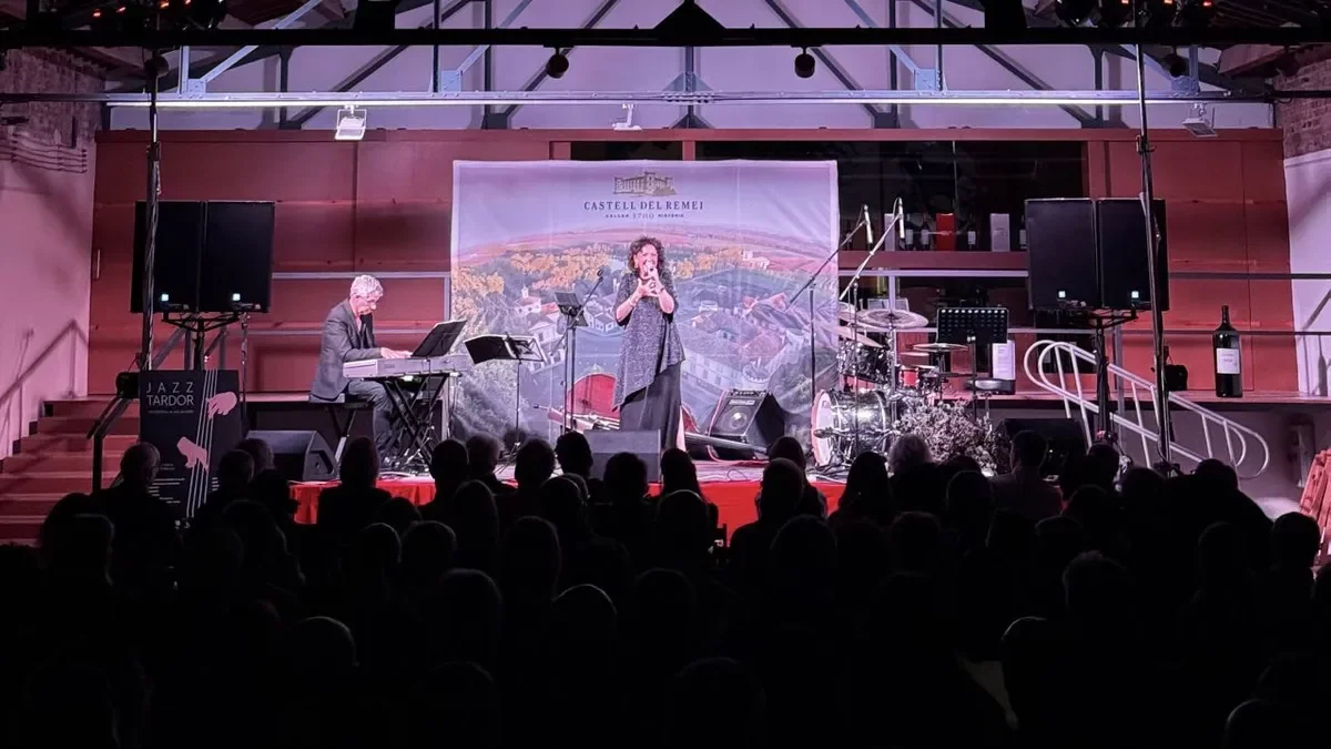 El pianista Francesc Capella i la cantant Laura Simó, diumenge al Castell del Remei. - JAZZTARDOR