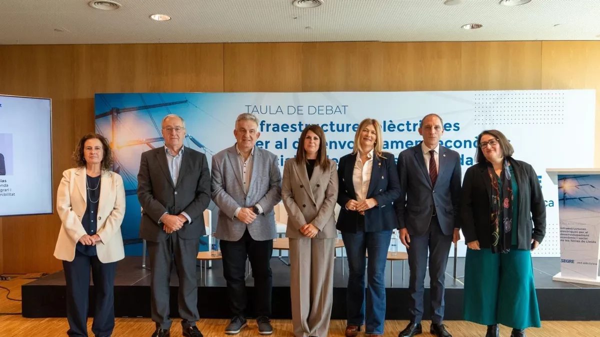 Jaume Saltó, Begoña Iglesias, José Crespín y Trinidad Sala, durante la mesa de debate. - PAZ PASCUAL PRAT