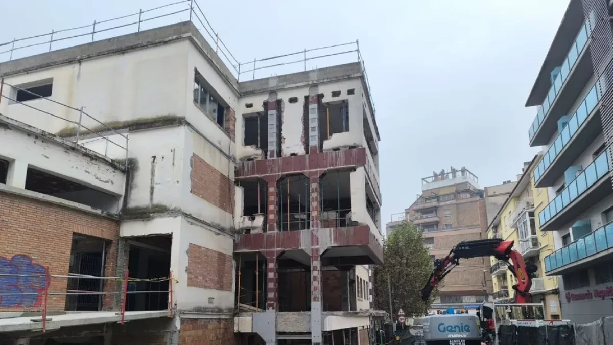 El col·legi Sant Josep de Calassanç de Fraga està tancat des del 2006. - A.F.