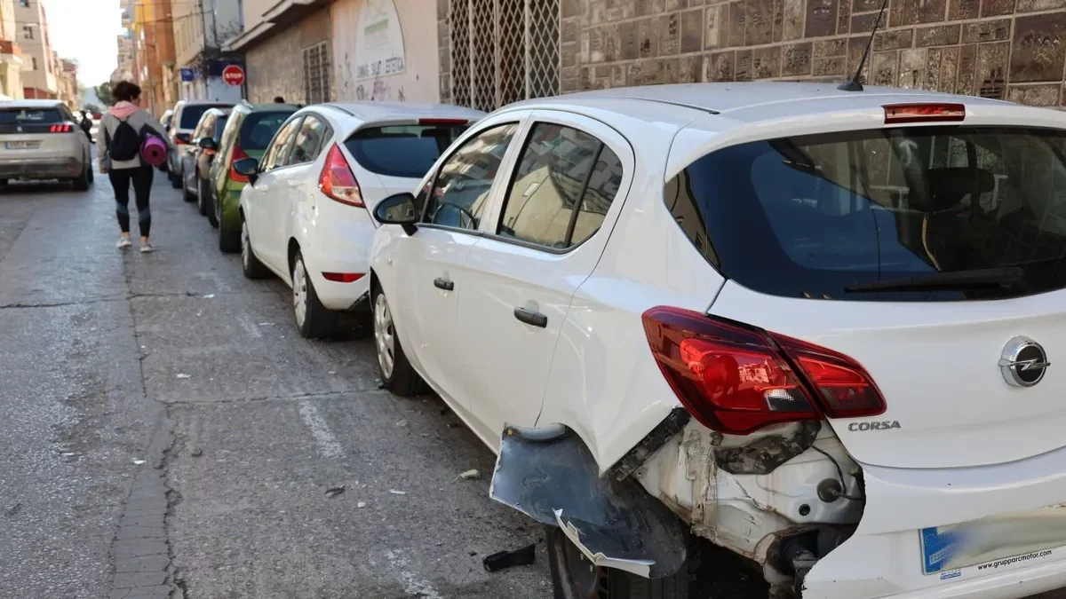 Un dels vehicles danyats en l’incident. - J.GÓMEZ