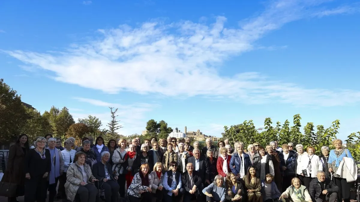 Els més de 80 comensals que van participar en el dinar d’ahir, organitzat per La Xiqueta. - INGRID SEGURA